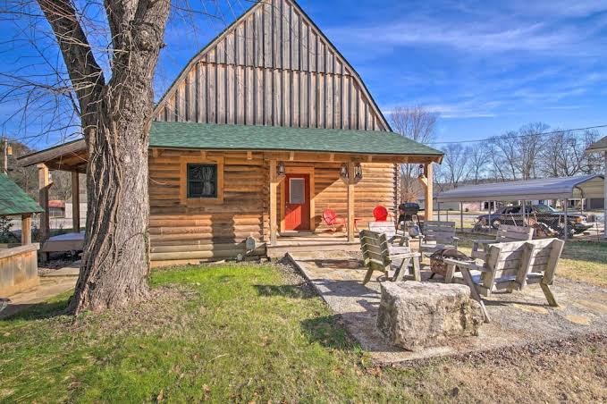 Rustic Hollister Cabin - 5 Mi to Downtown Branson