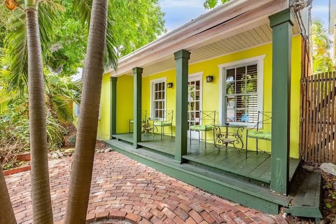 Comfortable Cottage with Private Pool & Lovely Garden - Great Location, Cayo Hueso