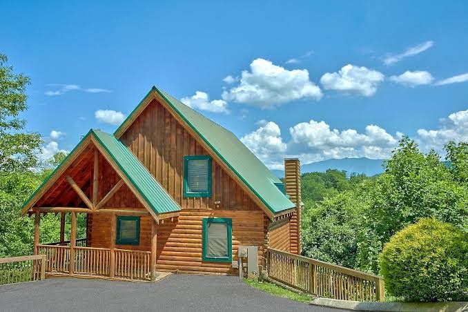 Luxurious Mountain View Lodge - Theater, Hot Tub, Pool Table, Tennessee Smoky Mountains
