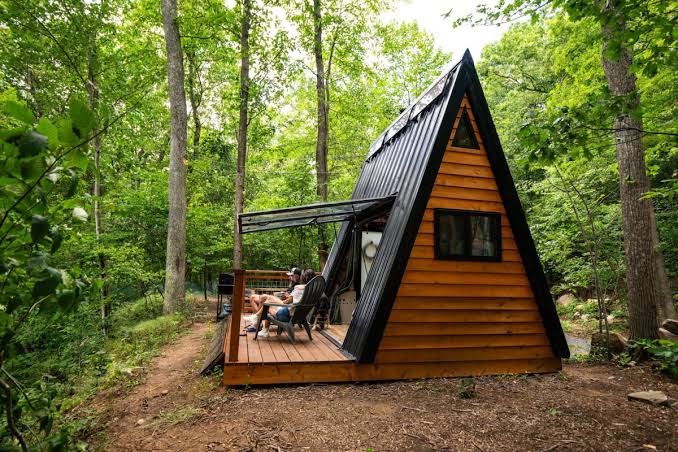 Glamping in a Creekside Aframe, Maryland