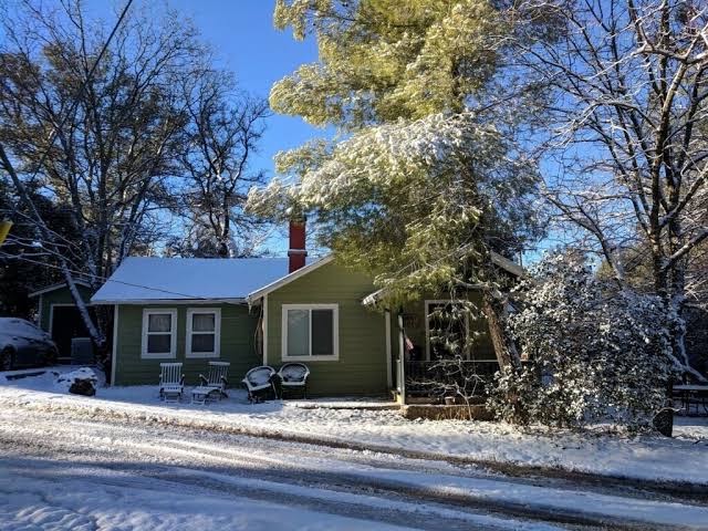Cute & Cozy! Julian Mt. cabin. Hiking, wineries, brewery. All season getaway.