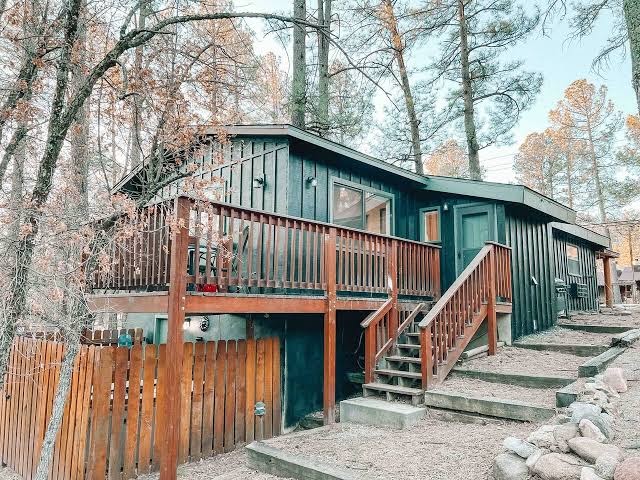 Singing Pines Cabin I Hot Tub I Premier Location, Ruidoso con Jacuzzi