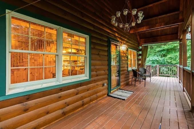 Enchanted Cabin at LedgeRock Springs, Louisville