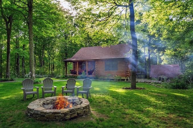 COZY…Maple Tree Cabin situated on 6 private acres. Central air conditioning!, Connecticut