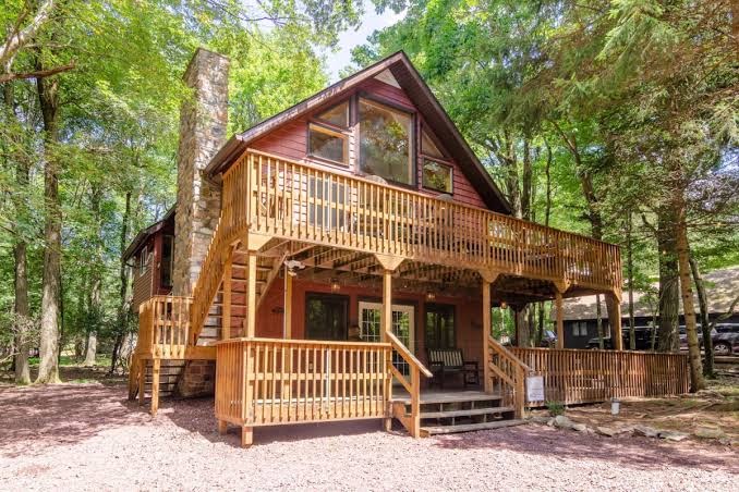 Poconos l Hot Tub l Walk to Lake Harmony l Minutes to Ski, Pensilvania Poconos