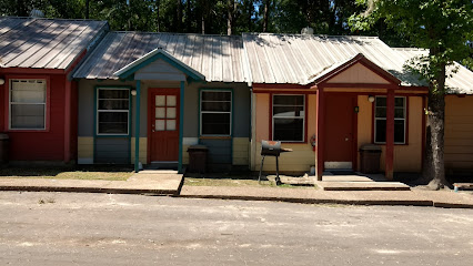 Broken Arrow Lodge and Marina, Livingston
