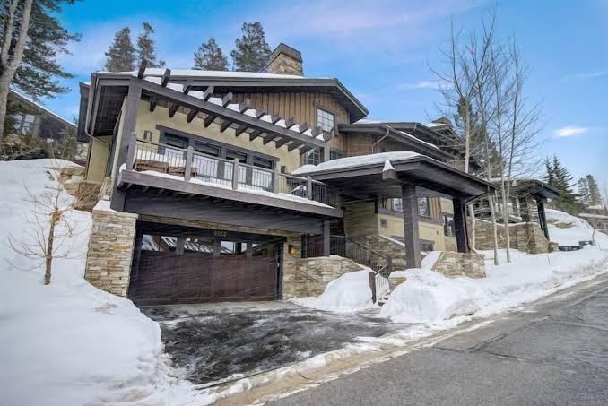 The Lookout by Avantstay Beautiful Mountain Escape w/ Hot Tub & Movie Theatre, Park City