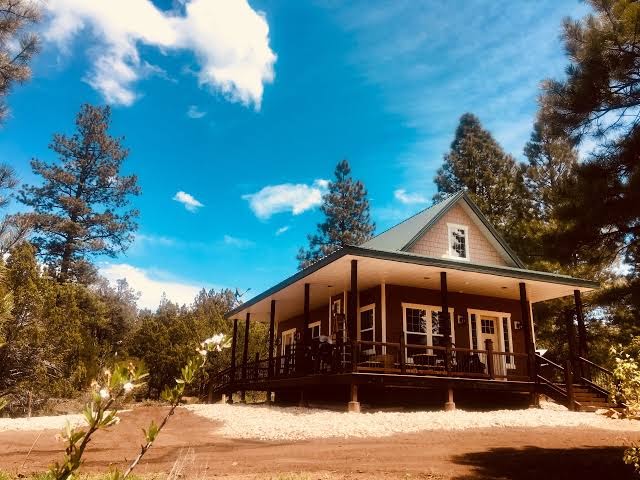 New Cabin on the edge of Zion National Park, near Zion Ponderosa Ranch Resort!, Zion Park
