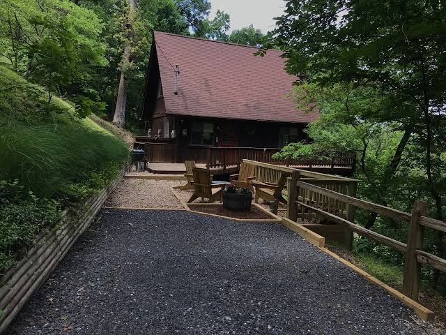 "The Chalet" Shenandoah Valley Getaway w/ Hot Tub near Luray, VA, Virginia con Jacuzzi