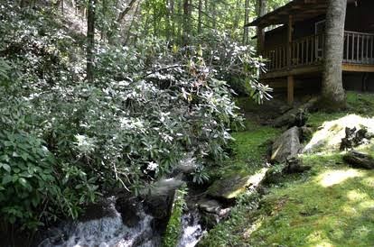 Romantic Log Cabin in Wooded Setting near Cherokee, North Carolina, Montañas de North Carolina