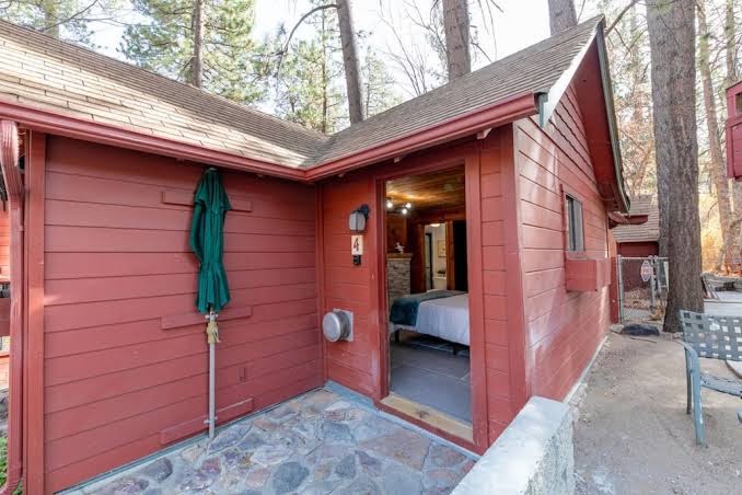 Modern Snowmass Cabin W/Kitchen, Big Bear Mountain