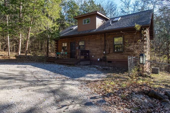 It's a Cabin Life: 4 bed 2 bath, Nashville