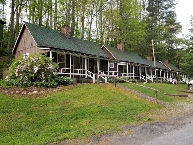 The Cabins at Healing Springs, Virginia