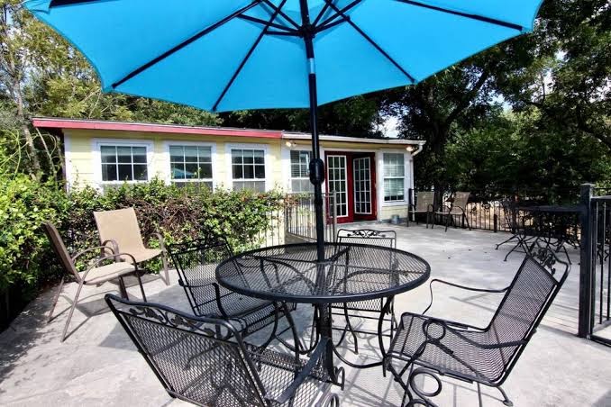 Cabin on the Hill | River Road | Sleeps up to 18, Canyon Lake