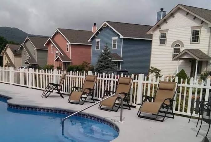 2 Master Suites _ Phenomenal Views - Alpine Summit, Gatlinburg