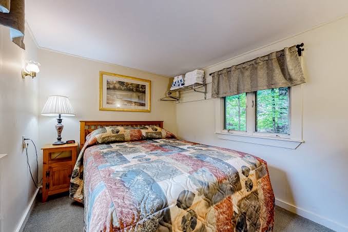 Riverbank Cabin C, New Hampshire con Piscina
