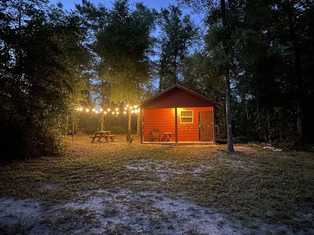 Cute cabin sleeps 5 !, Ginnie Springs
