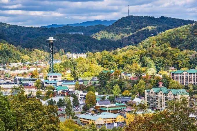 Alpine Ski Lodge, Gatlinburg con piscina