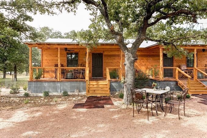 Bakery Haus - German Chocolate Suite | Cute Cabin for 2, Fredericksburg