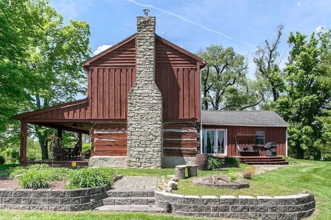 Historically Registered 1847 log Cabin, Louisville