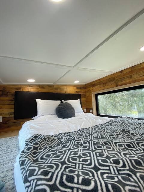 Tiny House Tropical Rainforest Retreat w/ AC, Hawai