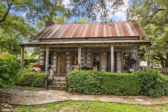 Absolutamente encantadora cabaña Buckhorn con jacuzzi privado y chimenea., Fredericksburg