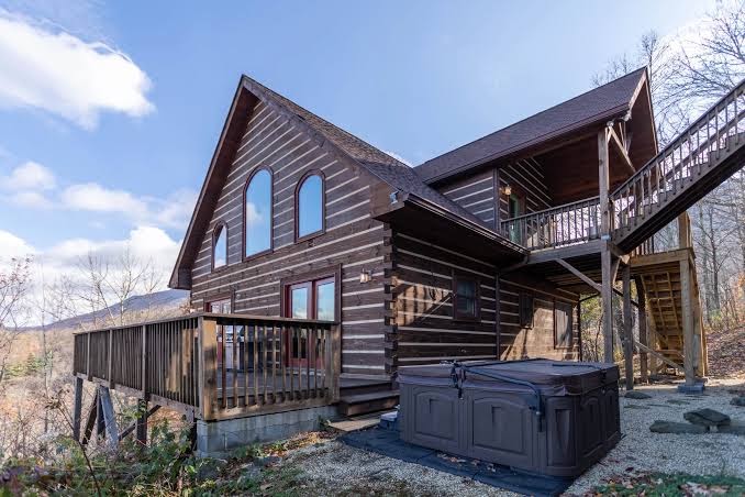 Mountain Views, Secluded Retreat - Hot tub, Fireplace, Deck, Montaña de North Carolina