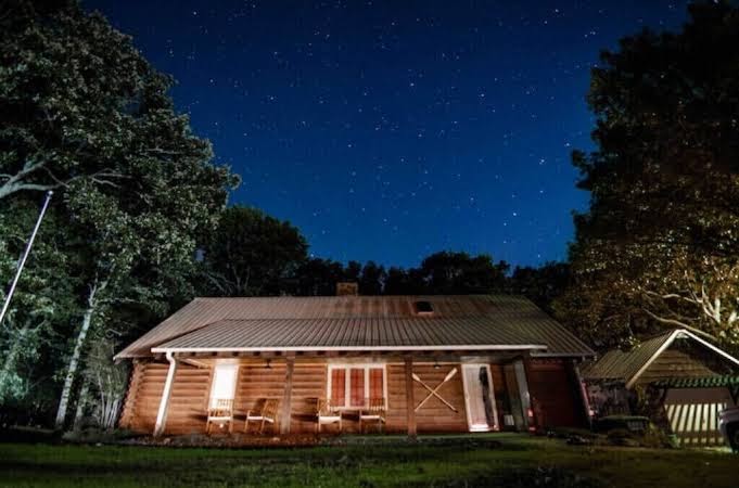 Cabin on the Rocks, Turner Falls