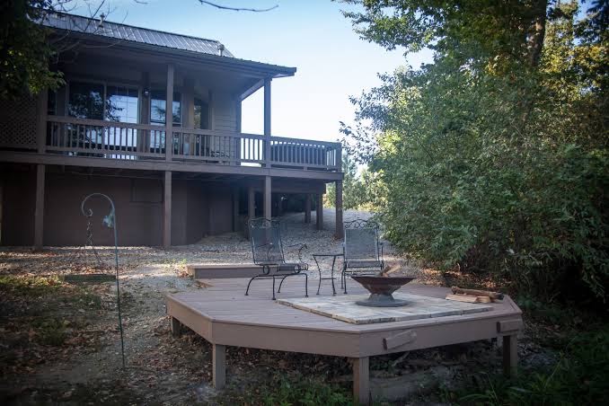 Hot Tub Cabin- In the Heart of Shawnee Wine Trail, Illinois