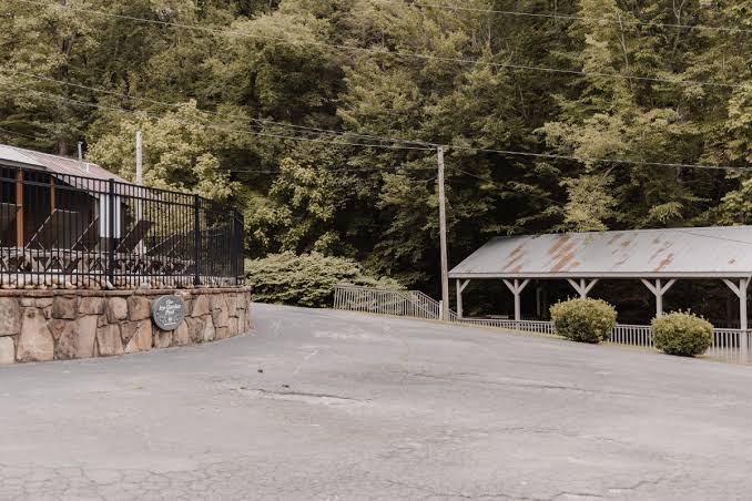 West Woods Lodge, Tennessee con Piscina