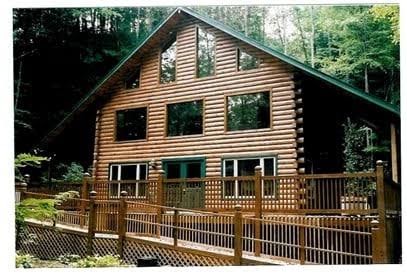 Secluded Log Cabin near the Shores of Watauga Lake in Butler, Tennessee, Virginia con Jacuzzi