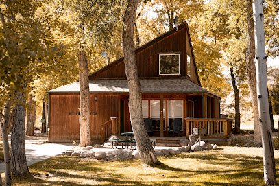 Creekside Chalets & Cabins