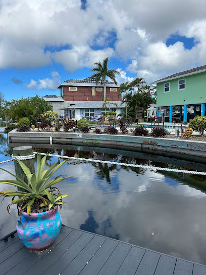 Bayshore Inn & Docks