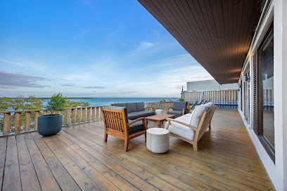 Mary Lee's by the Sea