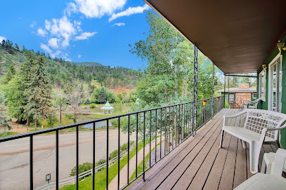 The Lakeside Cottages