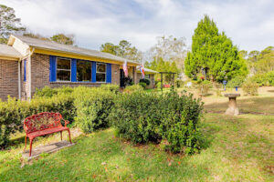 Little English Guesthouse: Bed & Breakfast