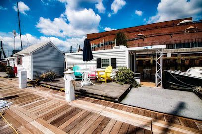 Bed & Breakfast Afloat Boston @ Constitution Marina
